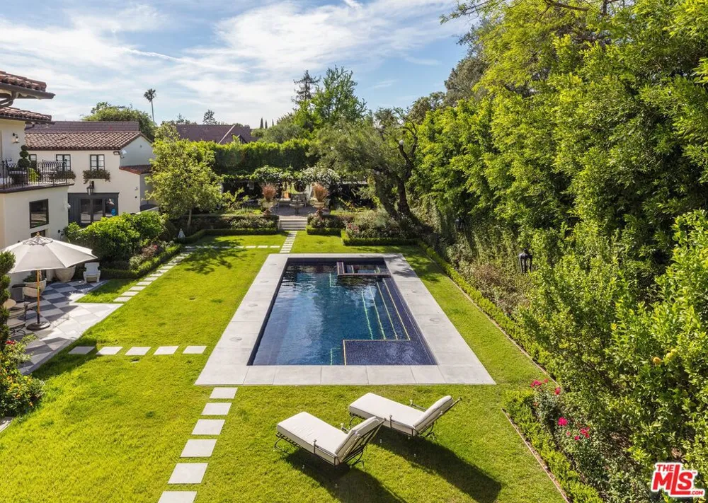 501 S Hudson Avenue Los Angeles, CA 90020