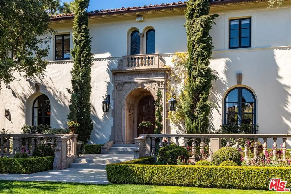 501 S Hudson Avenue Los Angeles, CA 90020
