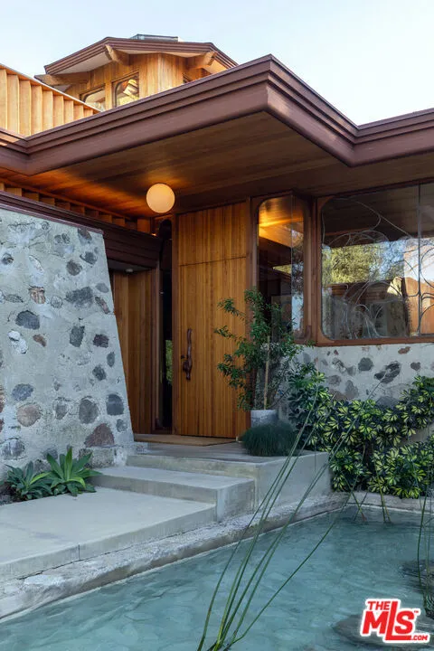 126 Summit Road La Verne, CA 91750