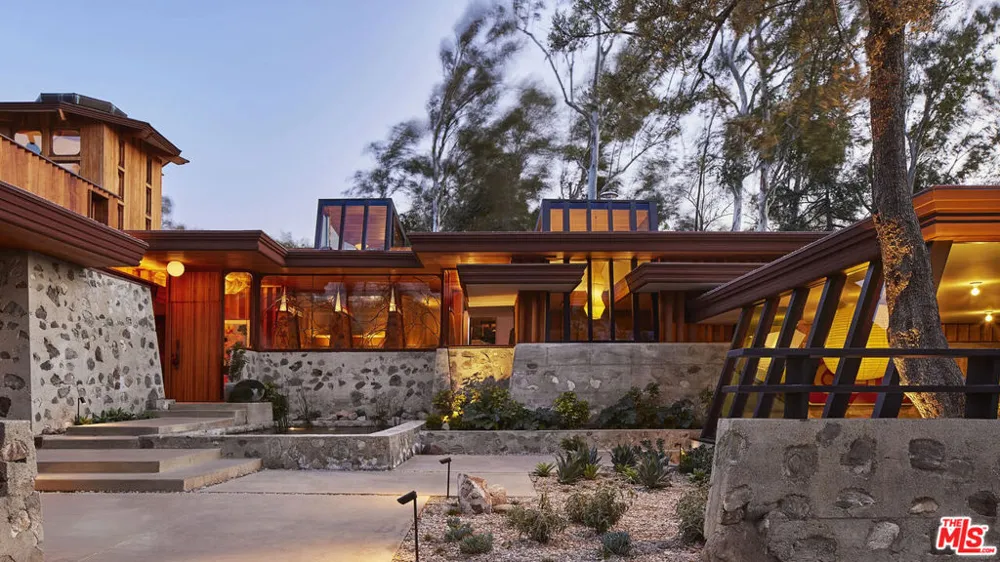 126 Summit Road La Verne, CA 91750
