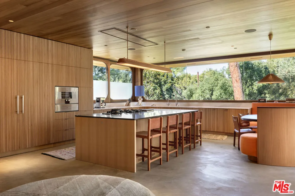 126 Summit Road La Verne, CA 91750