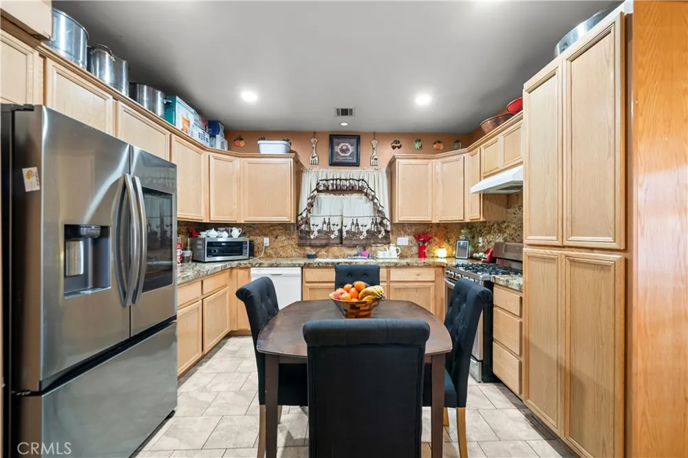 1329 W Ave I Lancaster, CA 93534