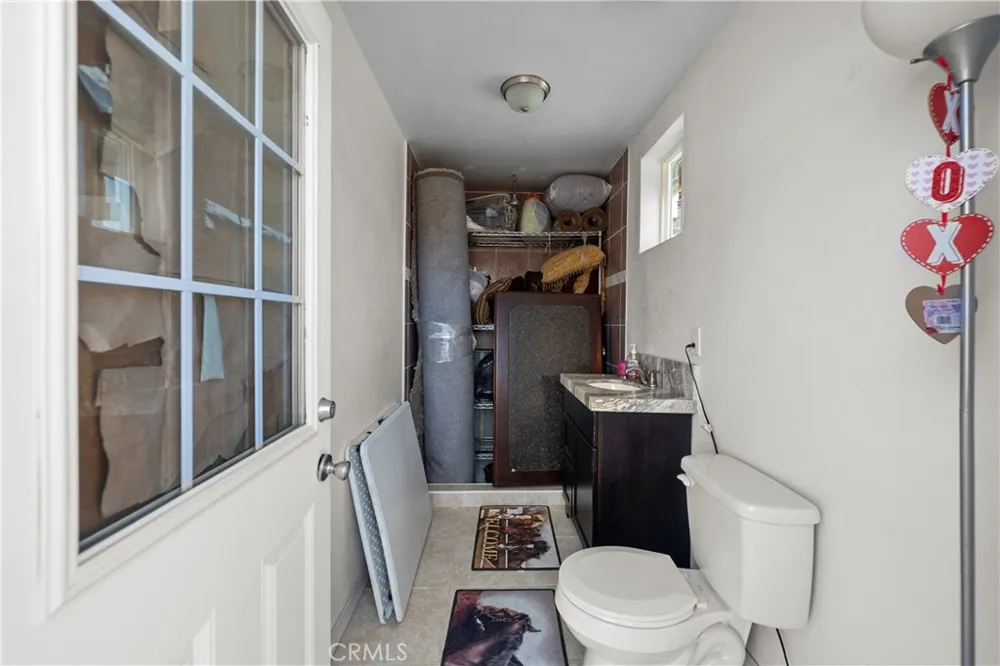 1329 W Ave I Lancaster, CA 93534