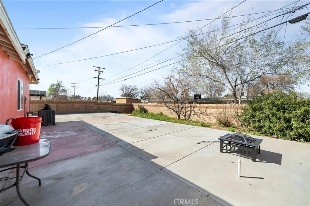 1329 W Ave I Lancaster, CA 93534