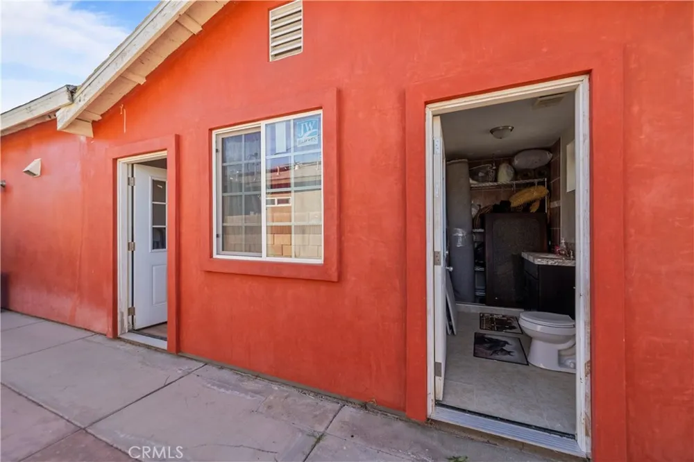 1329 W Ave I Lancaster, CA 93534