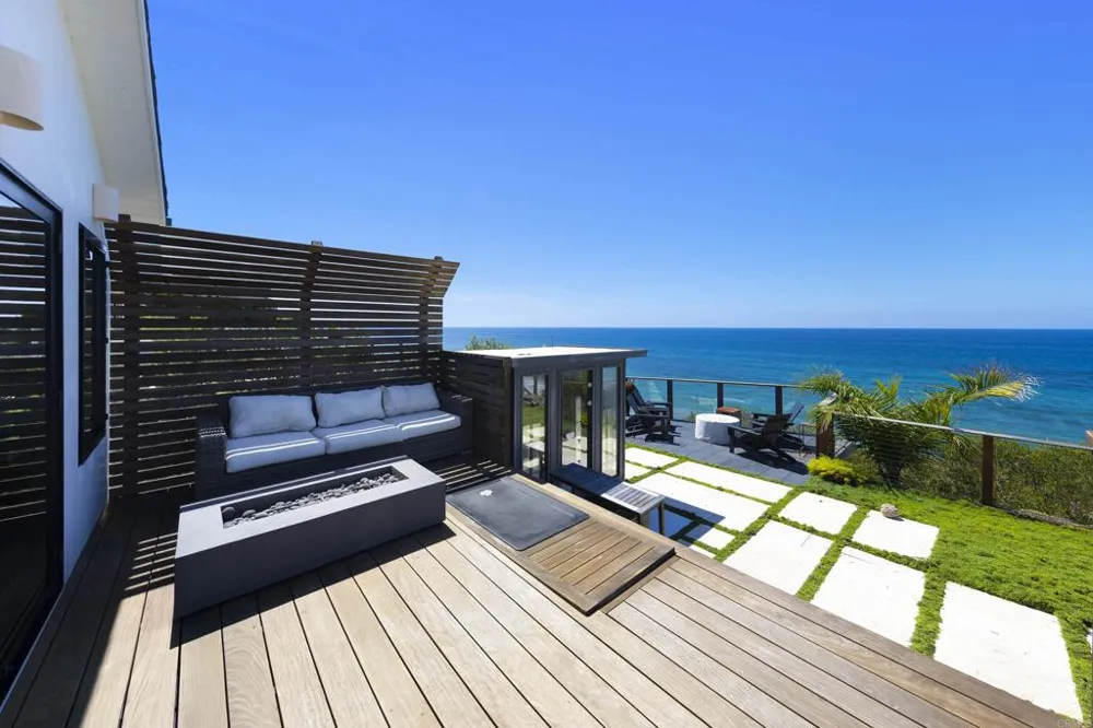 1472 NEPTUNE AVENUE Encinitas, CA 92024