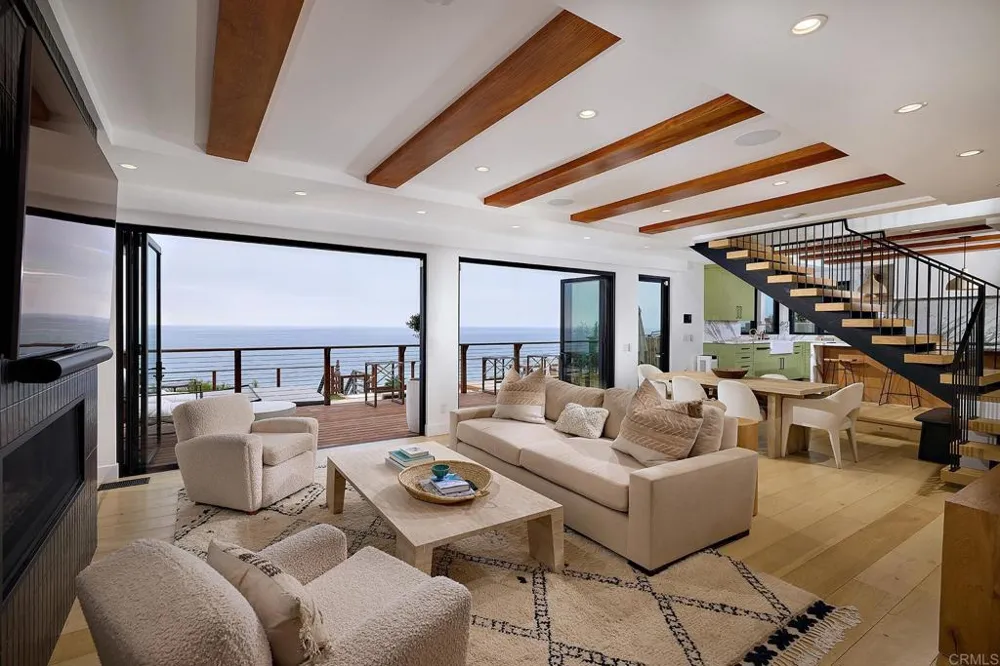 1472 NEPTUNE AVENUE Encinitas, CA 92024