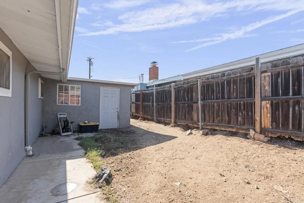 9838 Ivanho Street Spring Valley, CA 91977