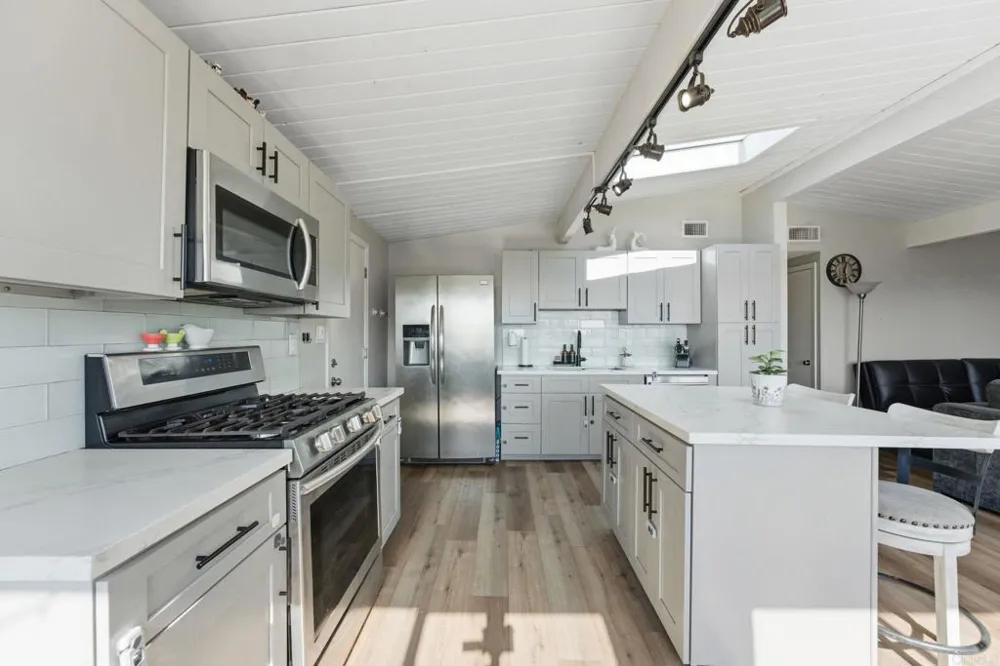 9838 Ivanho Street Spring Valley, CA 91977