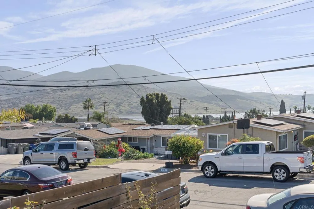 9838 Ivanho Street Spring Valley, CA 91977