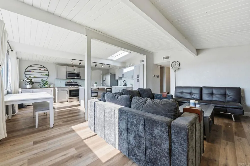 9838 Ivanho Street Spring Valley, CA 91977