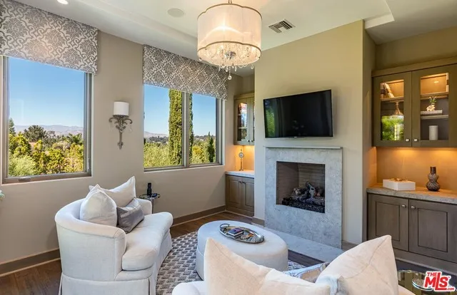 1209 Via Aracena Camarillo, CA 93010