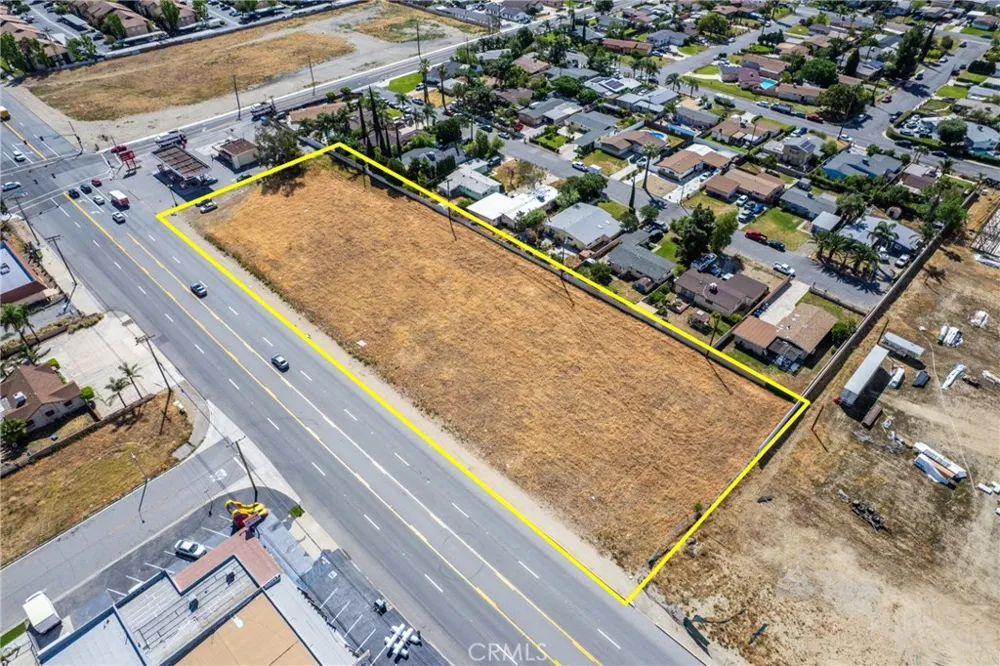 18045 Foothill Fontana, CA 92335