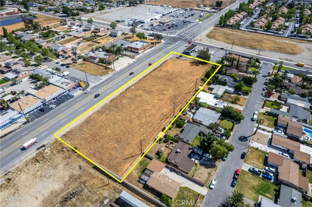 18045 Foothill Fontana, CA 92335