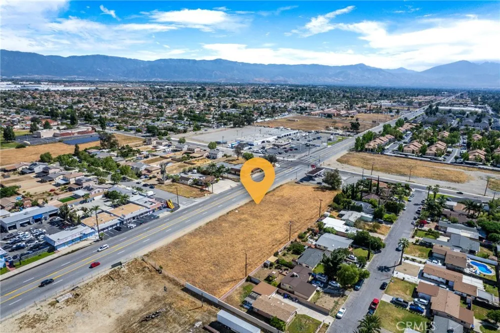 18045 Foothill Fontana, CA 92335