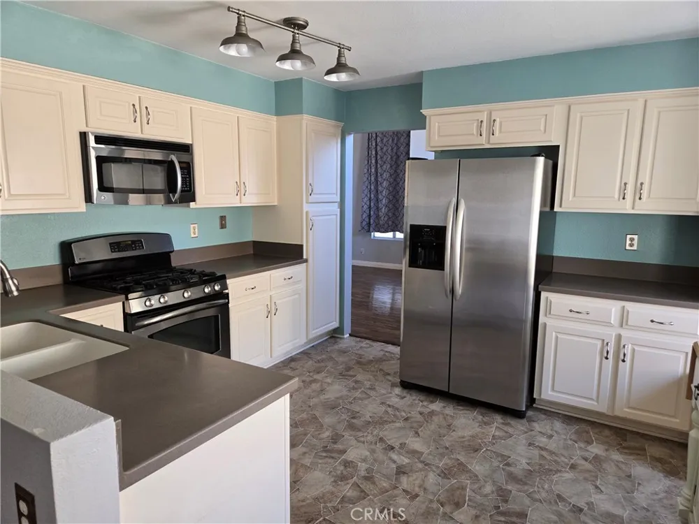 1249 Bradford Rosamond, CA 93560