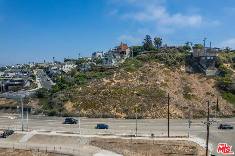 6916 Vista Del Mar Playa del Rey, CA 90293
