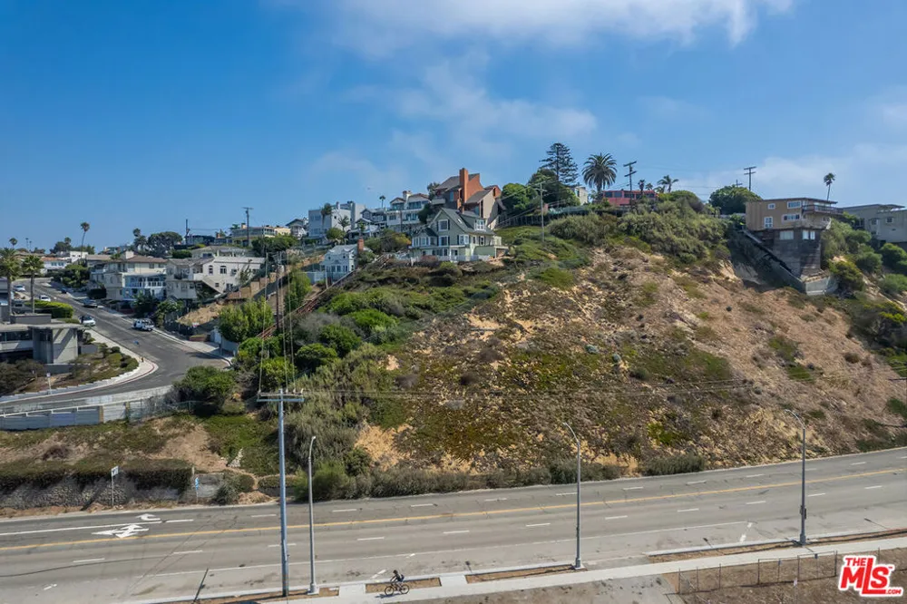 6916 Vista Del Mar Playa del Rey, CA 90293