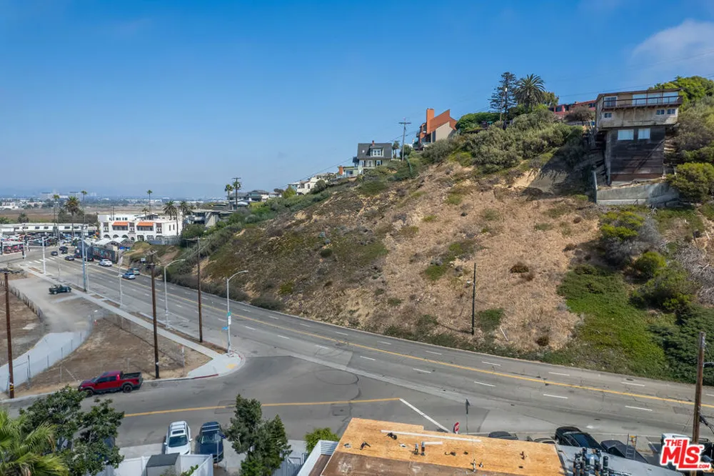 6916 Vista Del Mar Playa del Rey, CA 90293