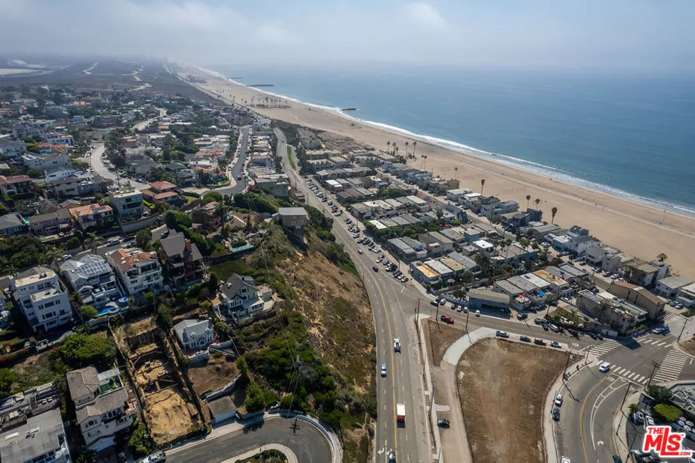 6916 Vista Del Mar Playa del Rey, CA 90293