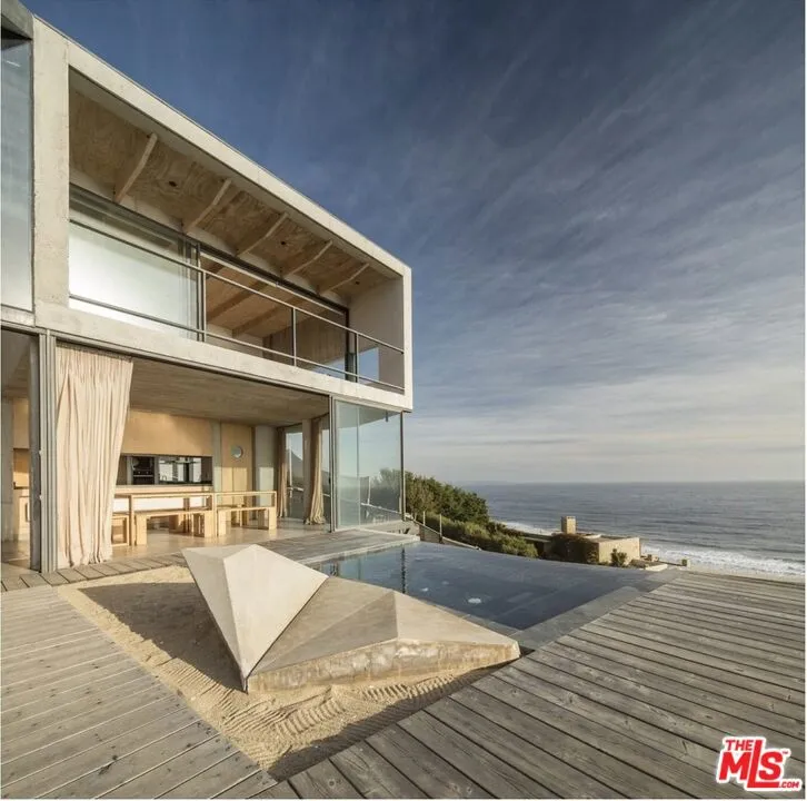 6916 Vista Del Mar Playa del Rey, CA 90293