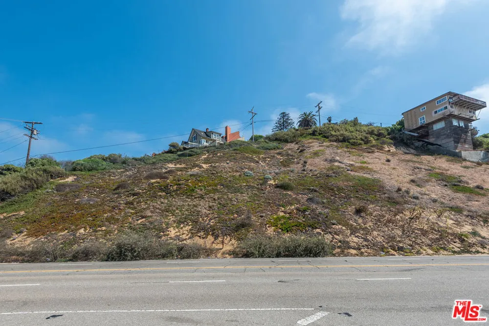 6916 Vista Del Mar Playa del Rey, CA 90293