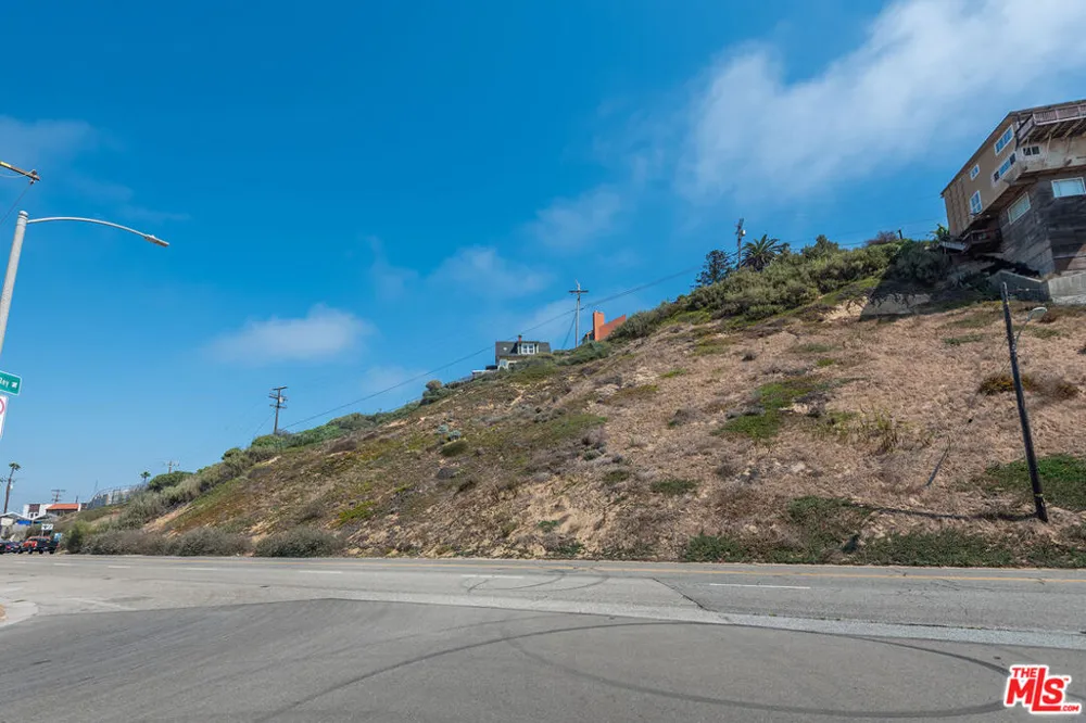 6916 Vista Del Mar Playa del Rey, CA 90293