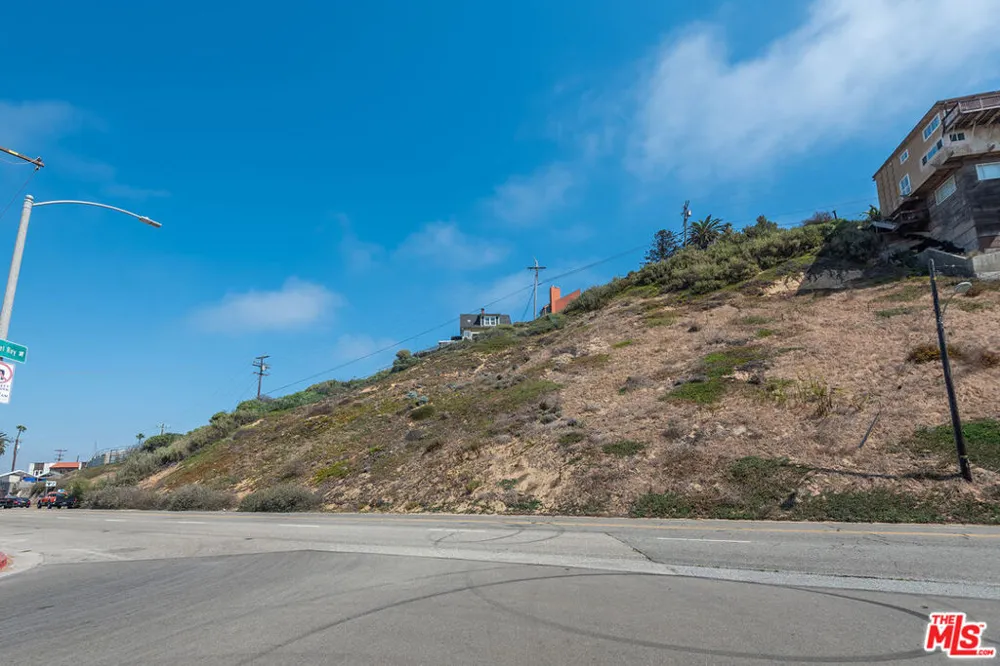 6916 Vista Del Mar Playa del Rey, CA 90293
