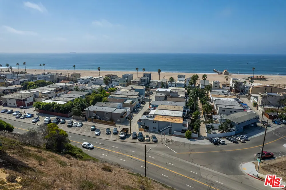 6916 Vista Del Mar Playa del Rey, CA 90293