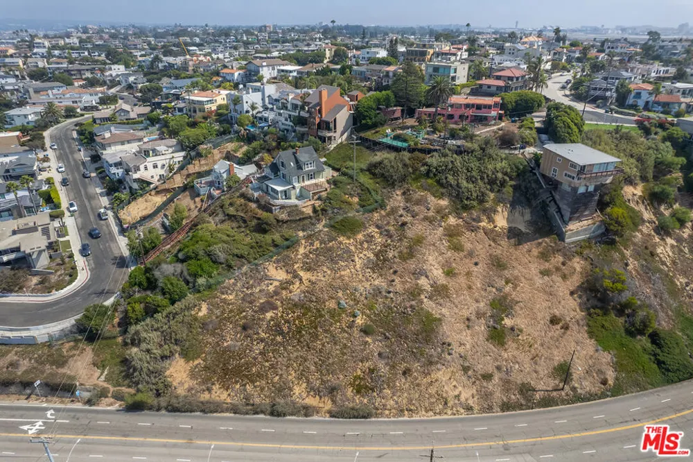 6916 Vista Del Mar Playa del Rey, CA 90293