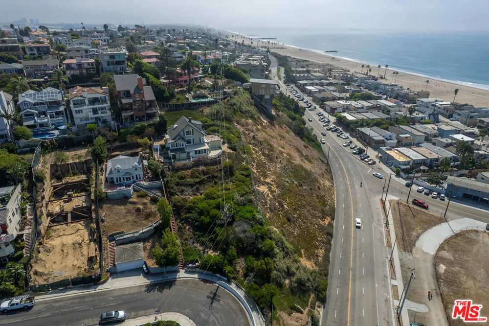 6916 Vista Del Mar Playa del Rey, CA 90293