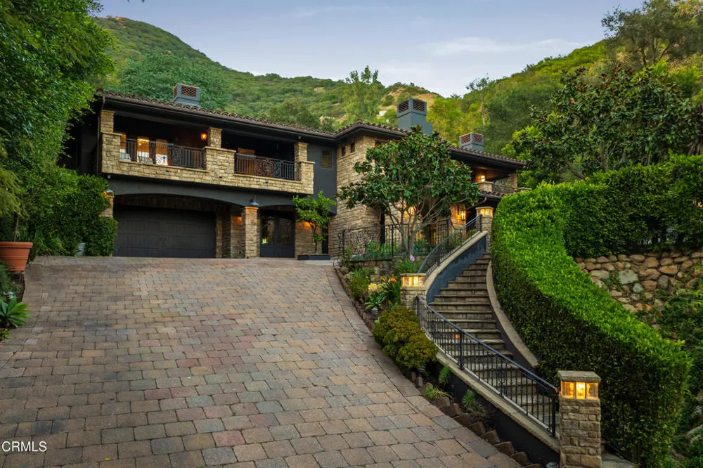 330 E Mountain Drive Montecito, CA 93108