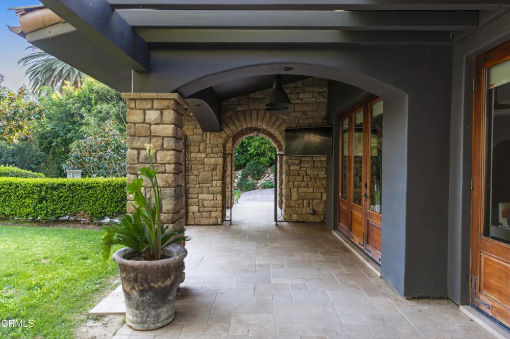 330 E Mountain Drive Montecito, CA 93108