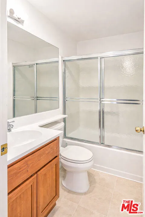 9014 Burnet Avenue #208 North Hills, CA 91343