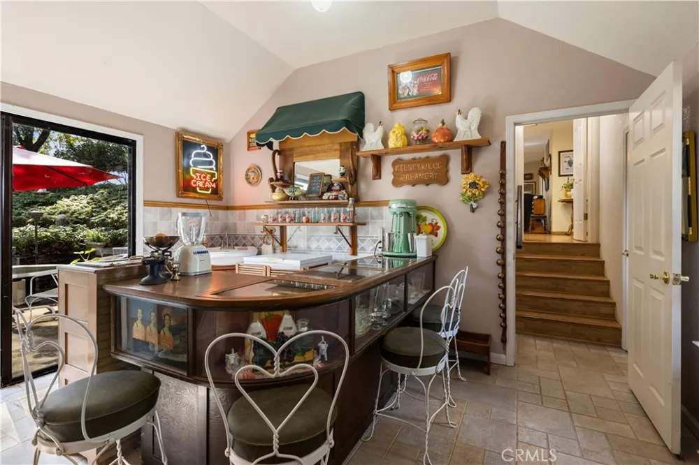 1940 Westlake Drive Kelseyville, CA 95451