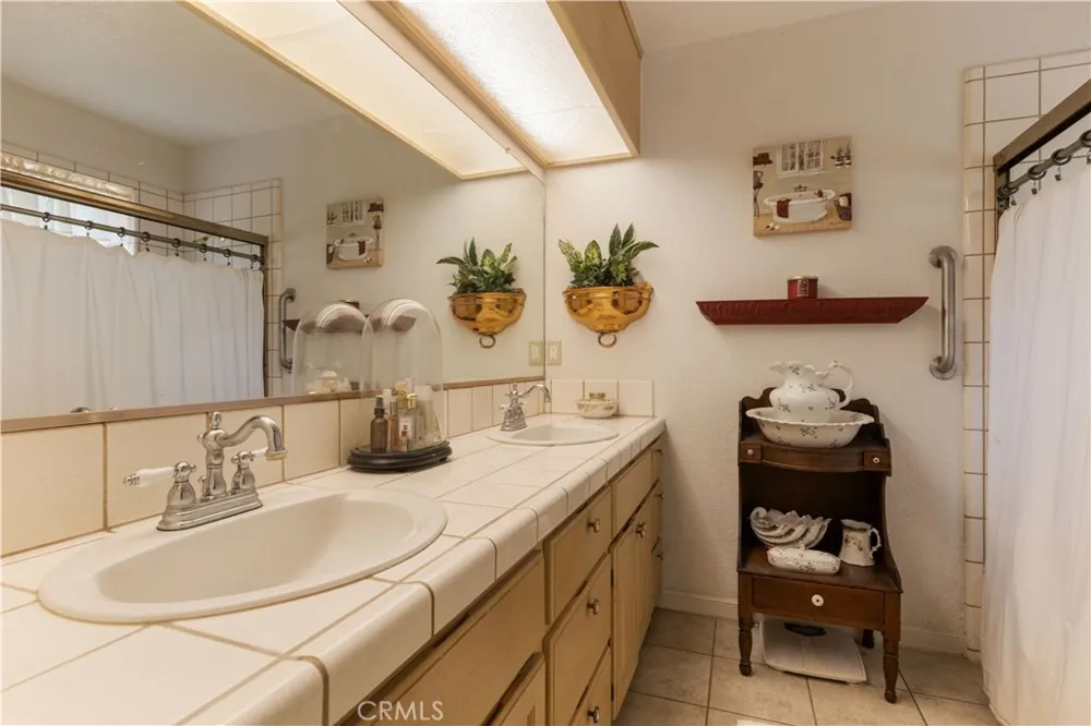 1940 Westlake Drive Kelseyville, CA 95451