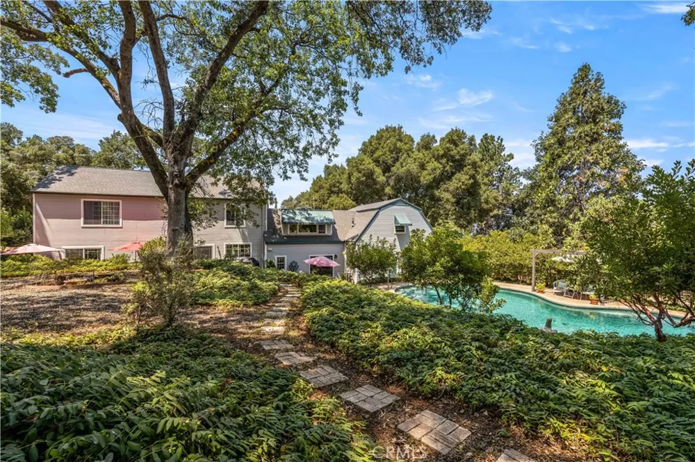 1940 Westlake Drive Kelseyville, CA 95451