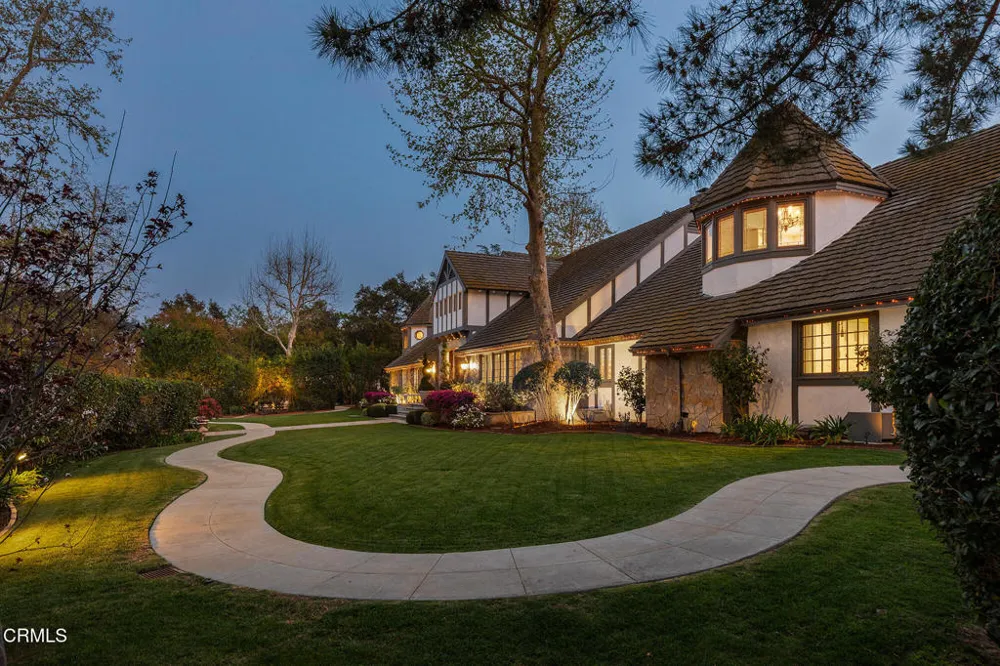 860 Flintridge Avenue La Canada Flintridge, CA 91011