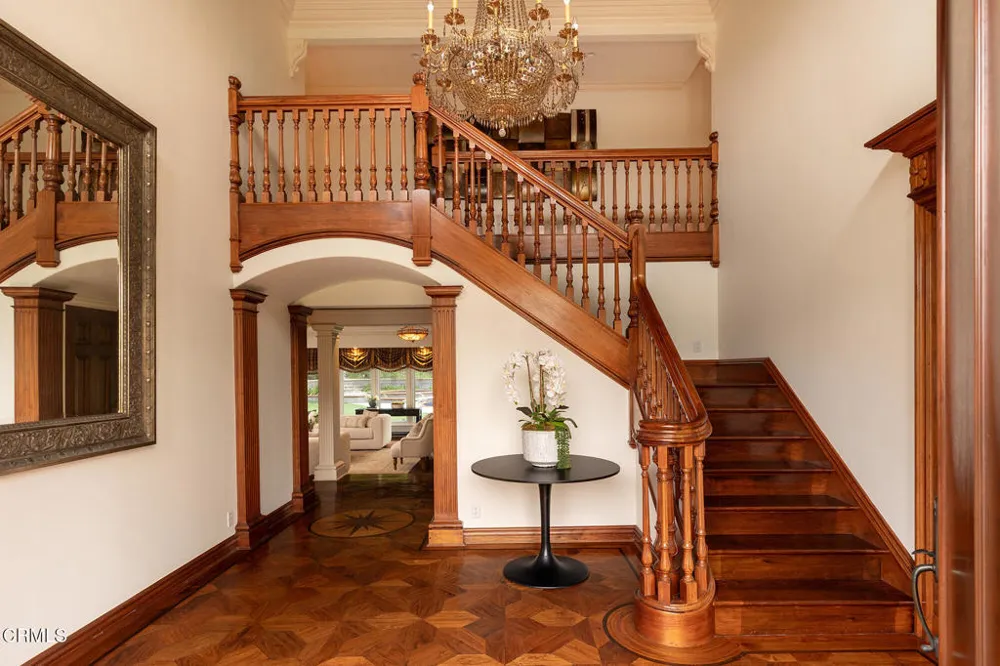 860 Flintridge Avenue La Canada Flintridge, CA 91011