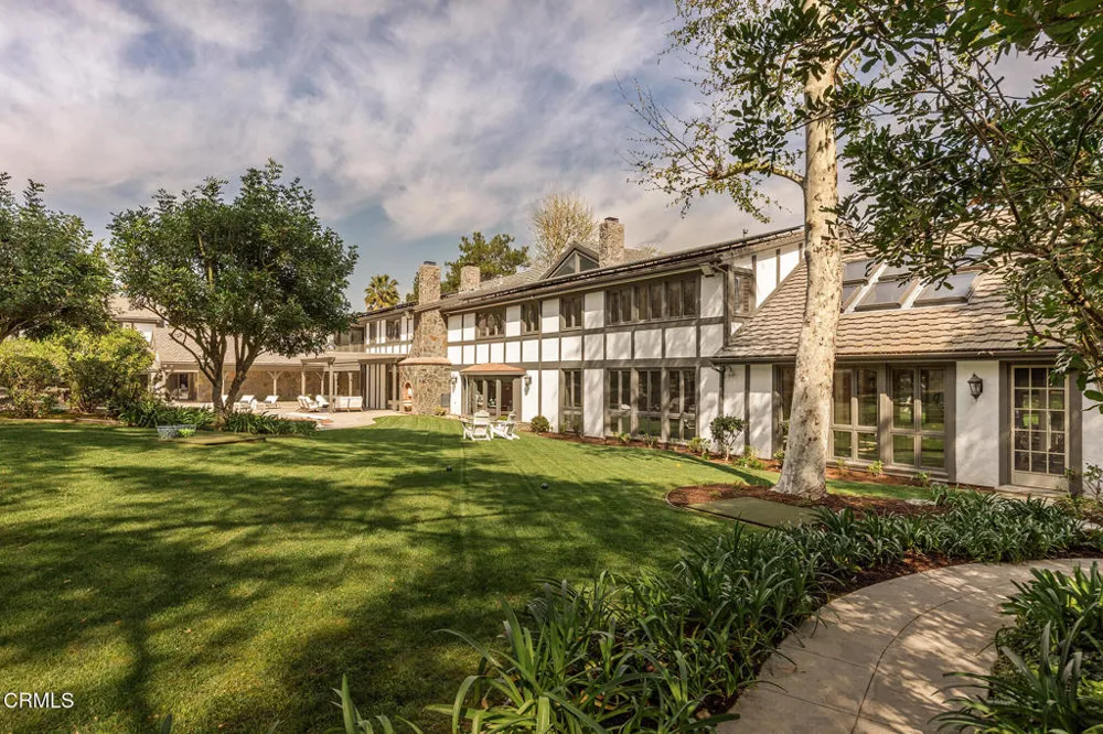 860 Flintridge Avenue La Canada Flintridge, CA 91011