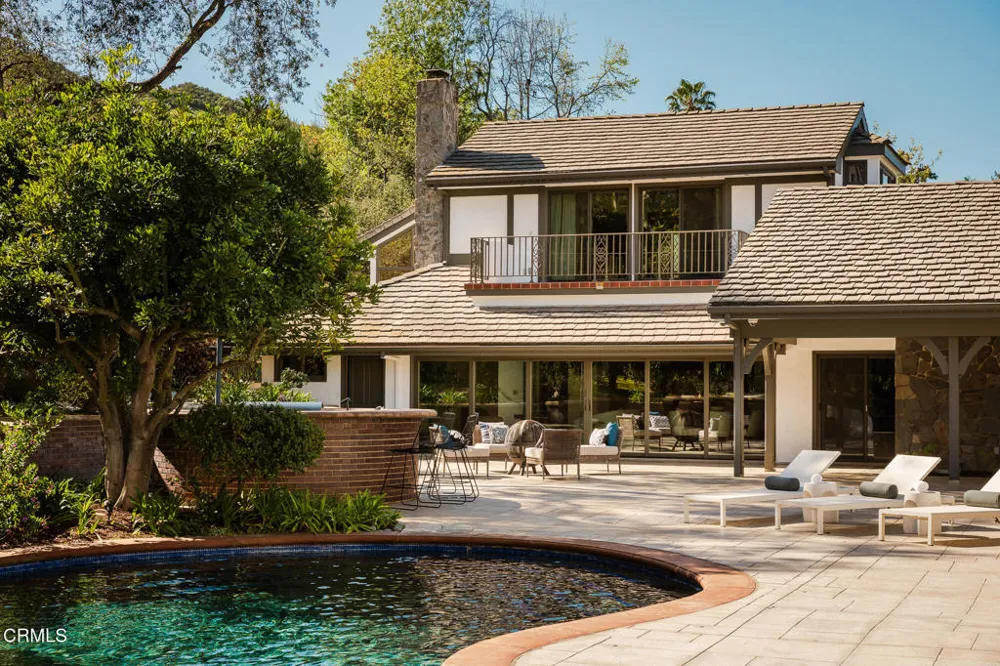 860 Flintridge Avenue La Canada Flintridge, CA 91011