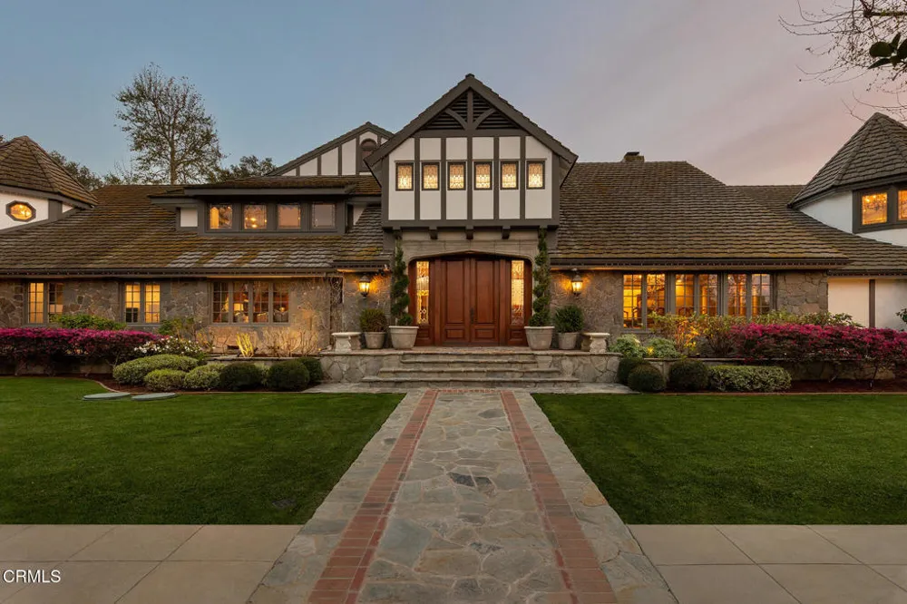 860 Flintridge Avenue La Canada Flintridge, CA 91011