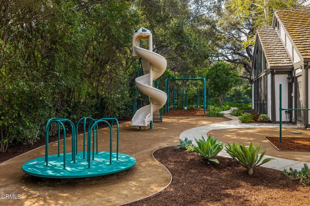 860 Flintridge Avenue La Canada Flintridge, CA 91011