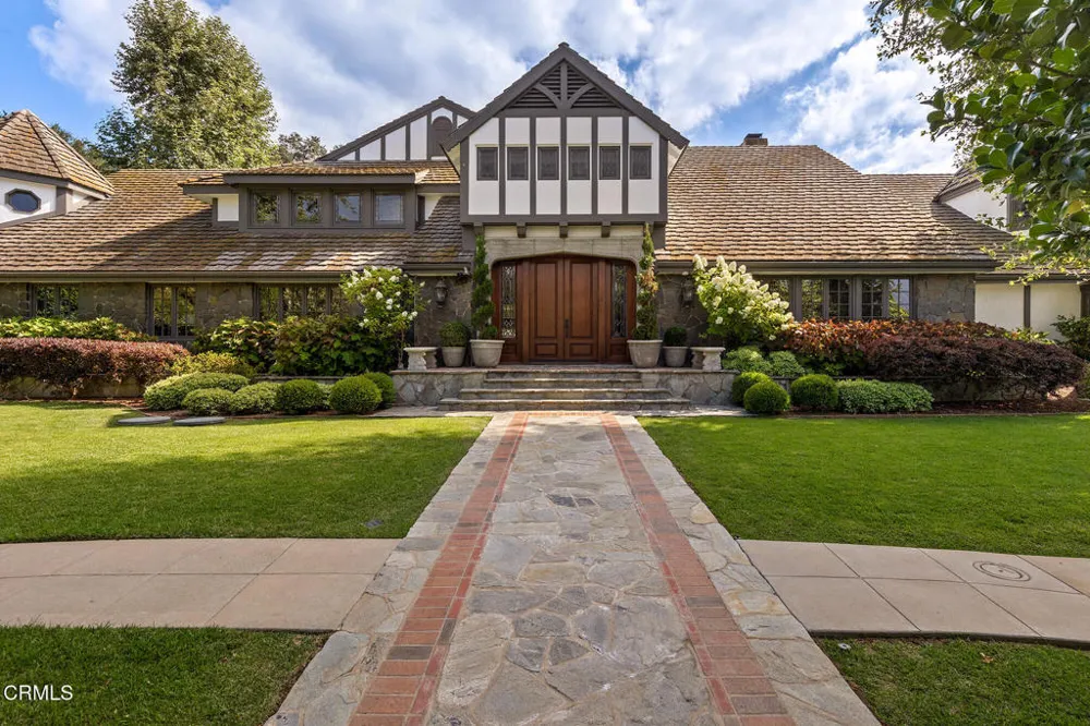 860 Flintridge Avenue La Canada Flintridge, CA 91011