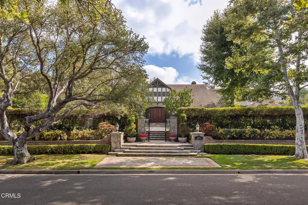 860 Flintridge Avenue La Canada Flintridge, CA 91011