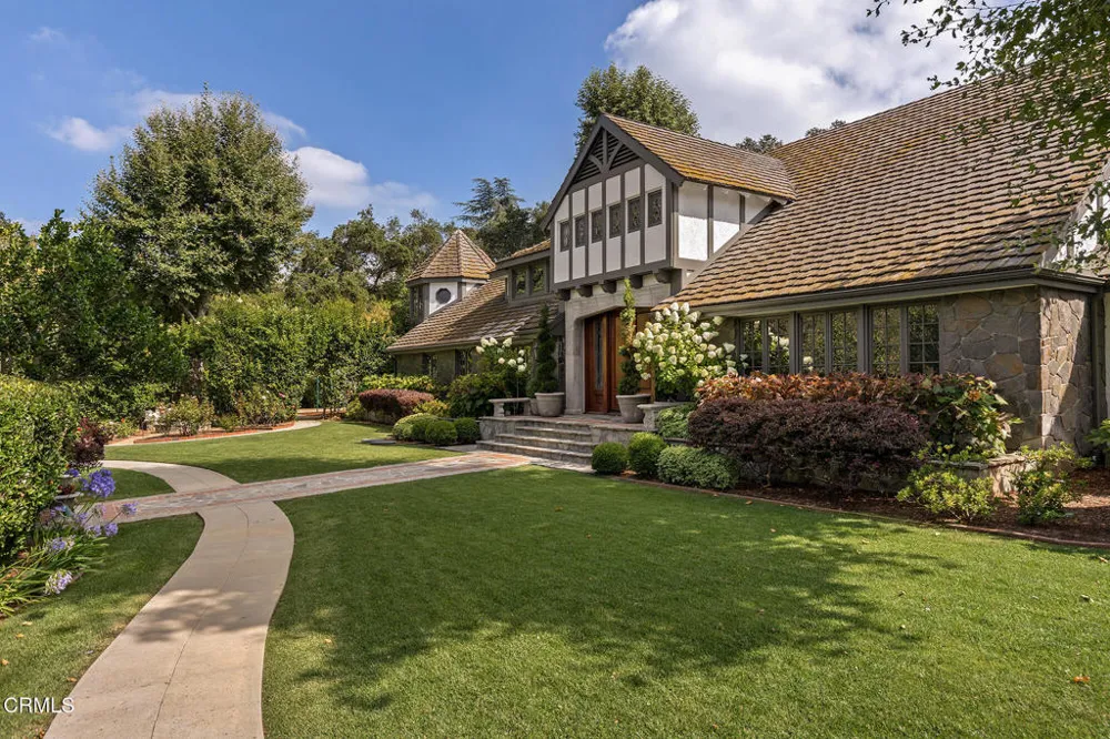 860 Flintridge Avenue La Canada Flintridge, CA 91011
