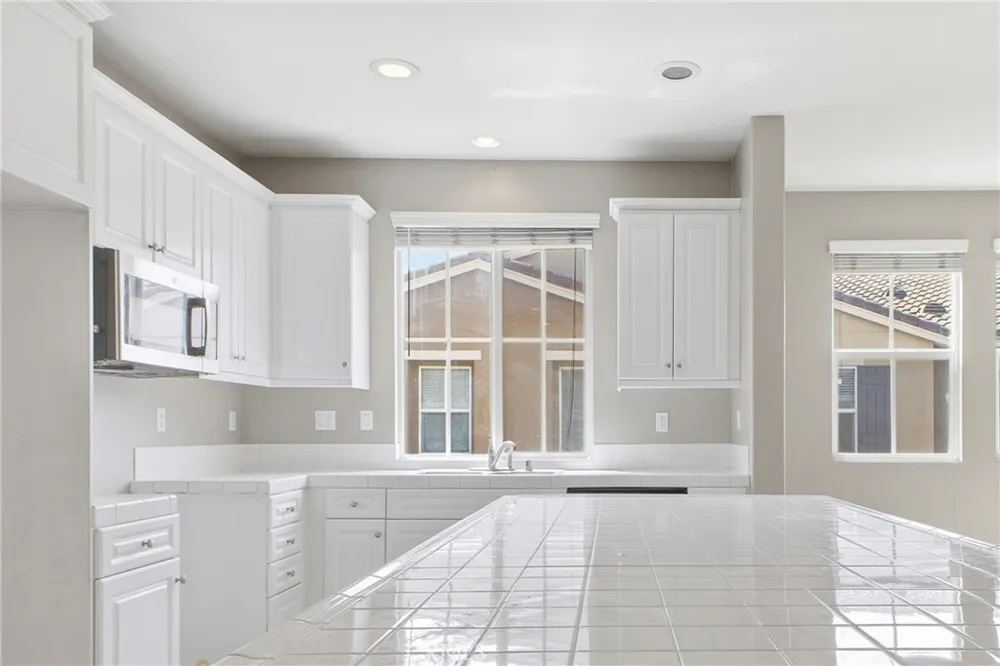 12540 Marco Eastvale, CA 91752