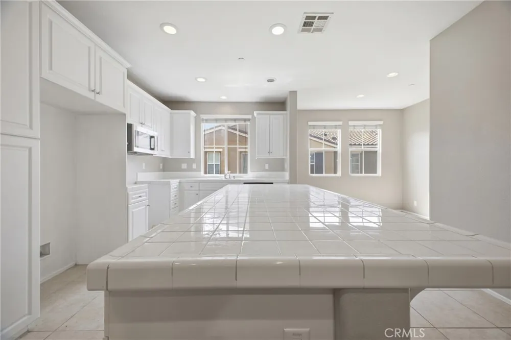 12540 Marco Eastvale, CA 91752
