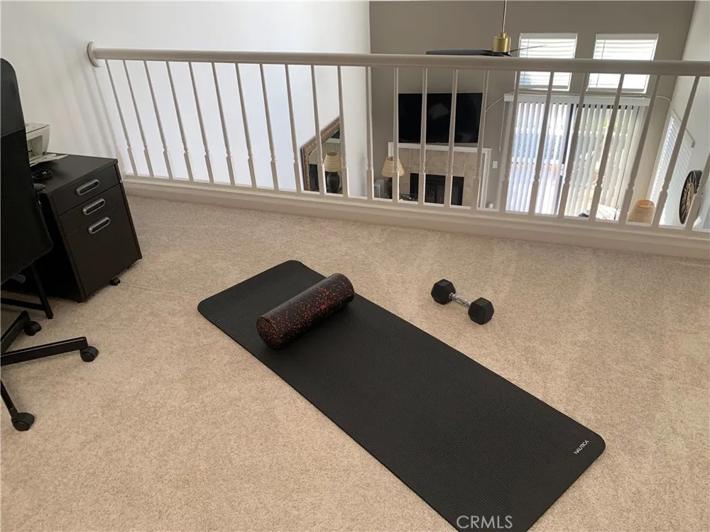 41 Fallingstar #28 Irvine, CA 92614