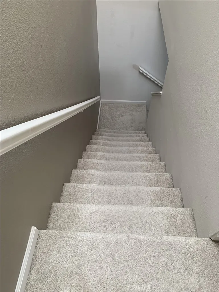 41 Fallingstar #28 Irvine, CA 92614
